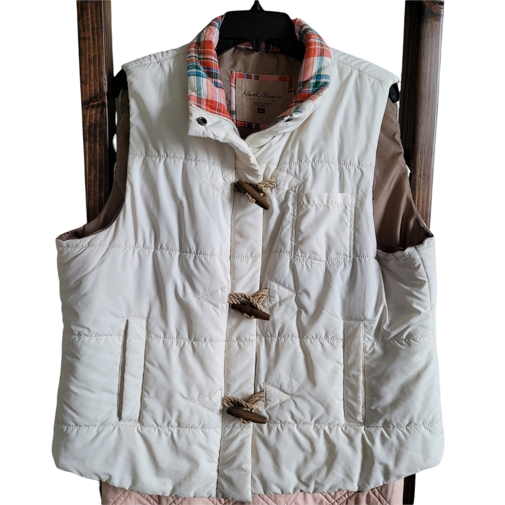 White vest